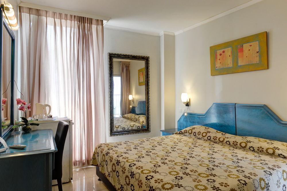 Residence Beach Hotel Нетания Экстерьер фото